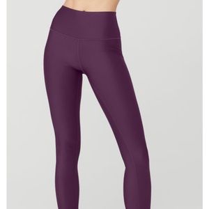 7/8 High-Waist Airlift Legging
Color: Dark Plum
Size: XXS